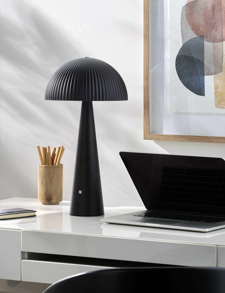 Scontrone Black Table Lamp