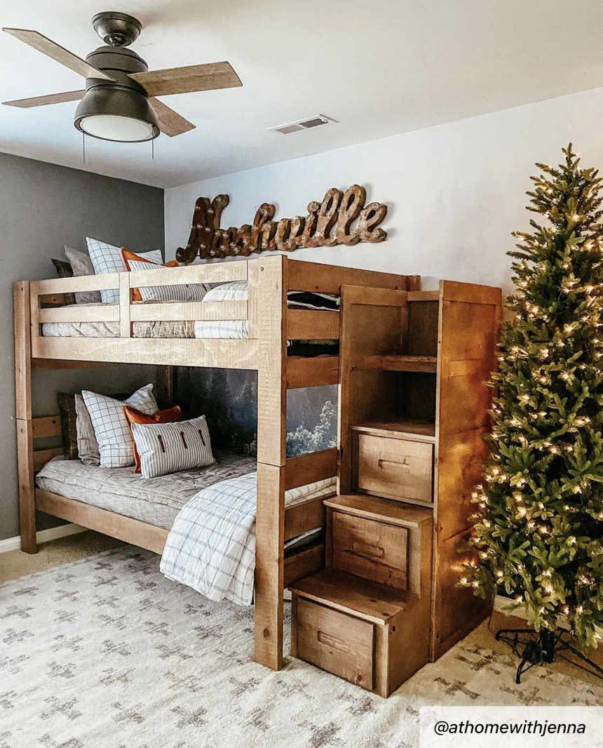 Kids bedroom with wooden bunk bed and Christmas tree on a Tigris Swiss Cross Ivory&Gray Area Rug. Roomscene-Rectangle