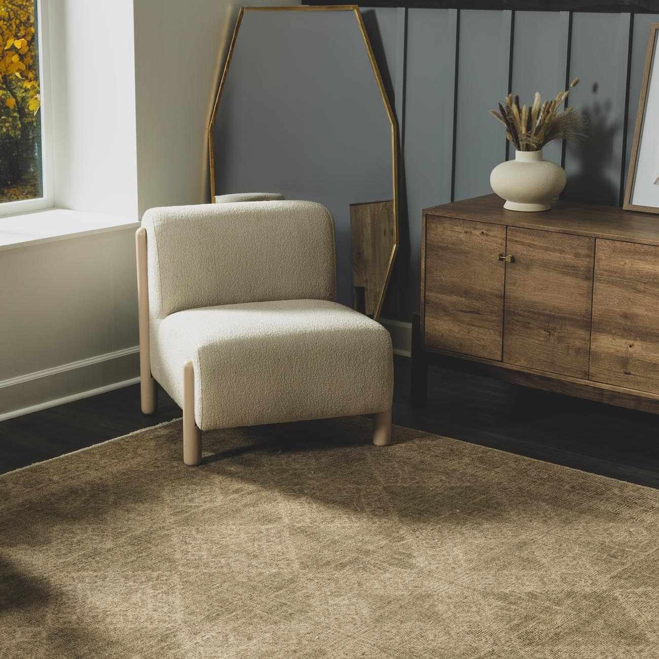 Entryway scene with Fetscher IV Vintage Damask Area Rug, cream chair, wood cabinet, and gold mirror. Farmhouse style. Roomscene-Rectangle