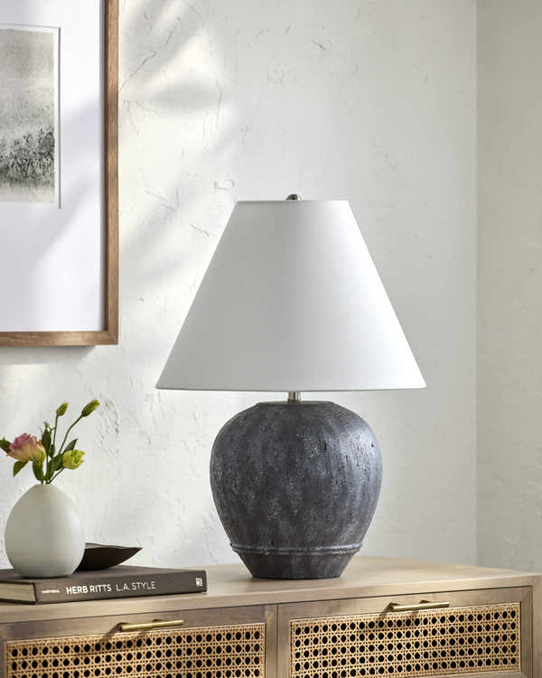 Mstsislaw Table Lamp