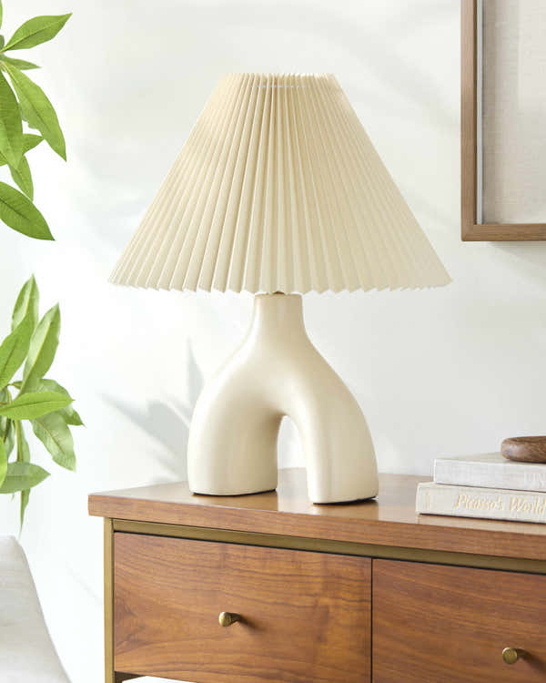 Nordhalben Table Lamp