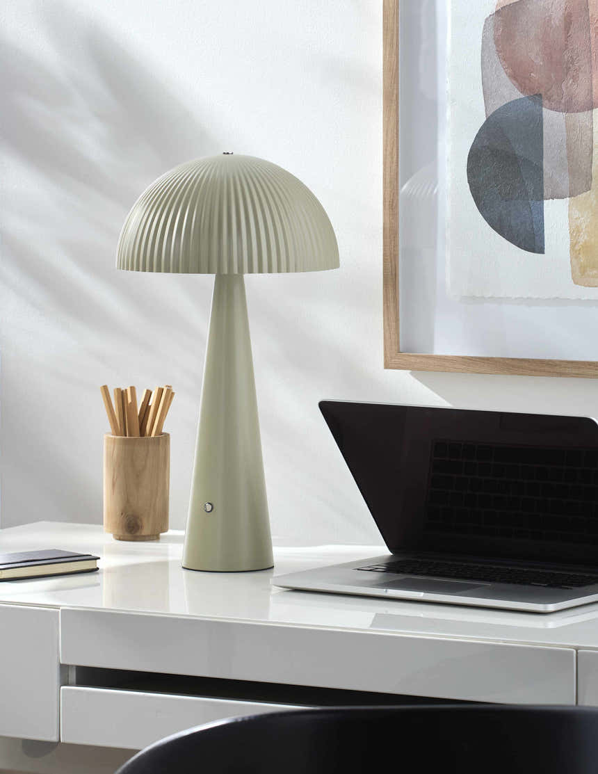 Scontrone Cream Table Lamp
