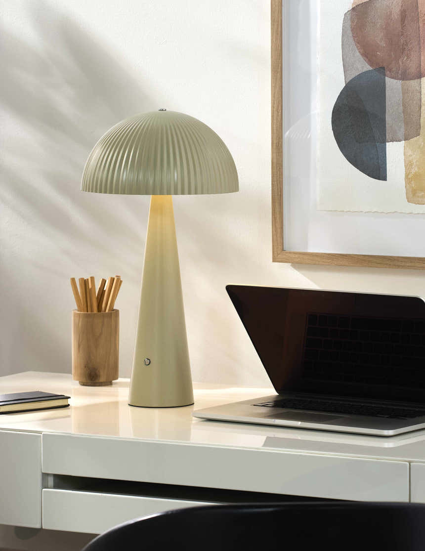 Scontrone Cream Table Lamp