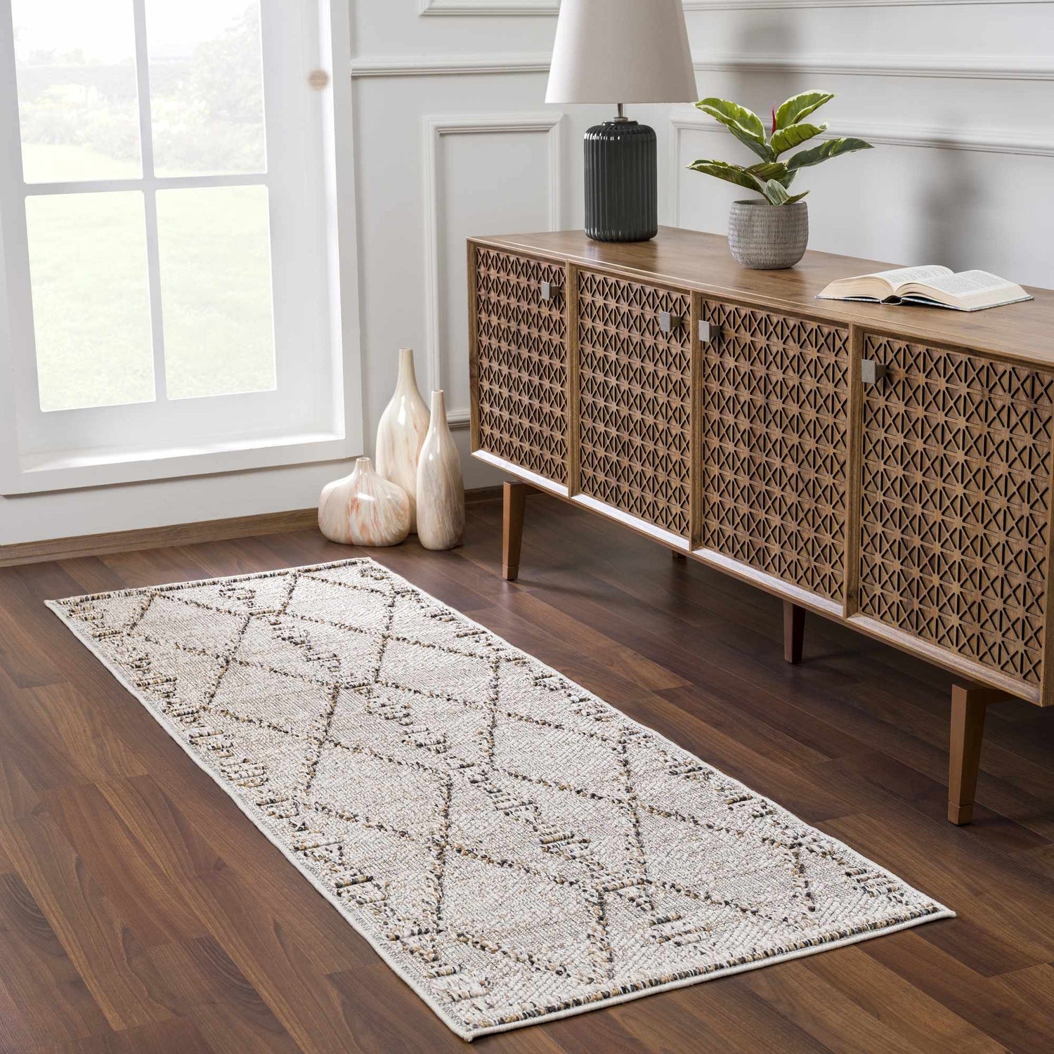 Entryway with wood floors, console table, and Nyla Bone Indoor Outdoor Rug runner. Roomscene-Runner